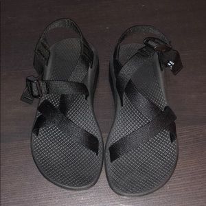 Black z/cloud Chaco sandals